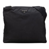 プラダ サフィアーノ 三角ロゴプレート 斜め掛け ショルダーバッグ ブラック ナイロン レザー レディース PRADA 【中古】